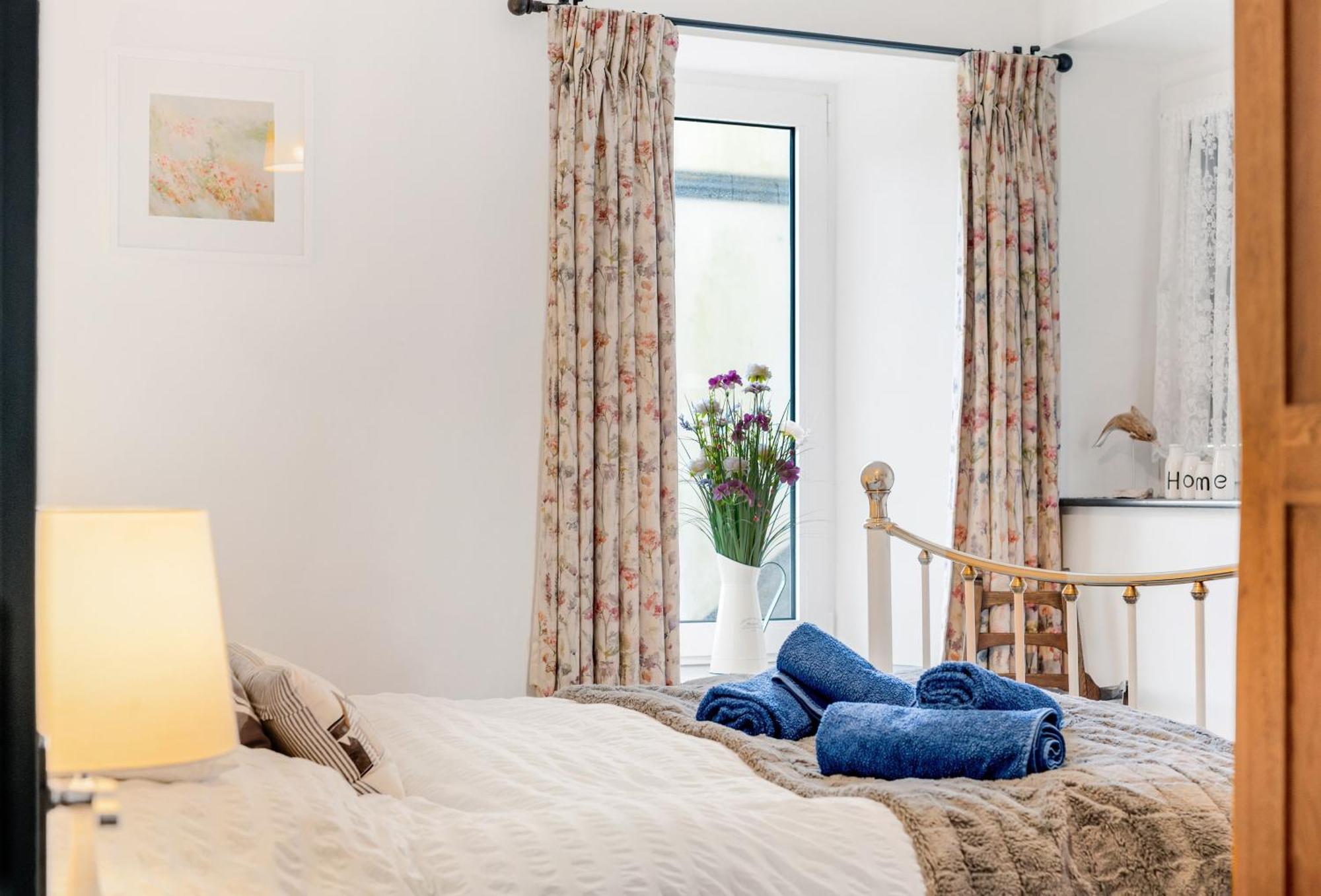 Willa Journeys End With Stunning Sea Views From The Headland Coverack Zewnętrze zdjęcie